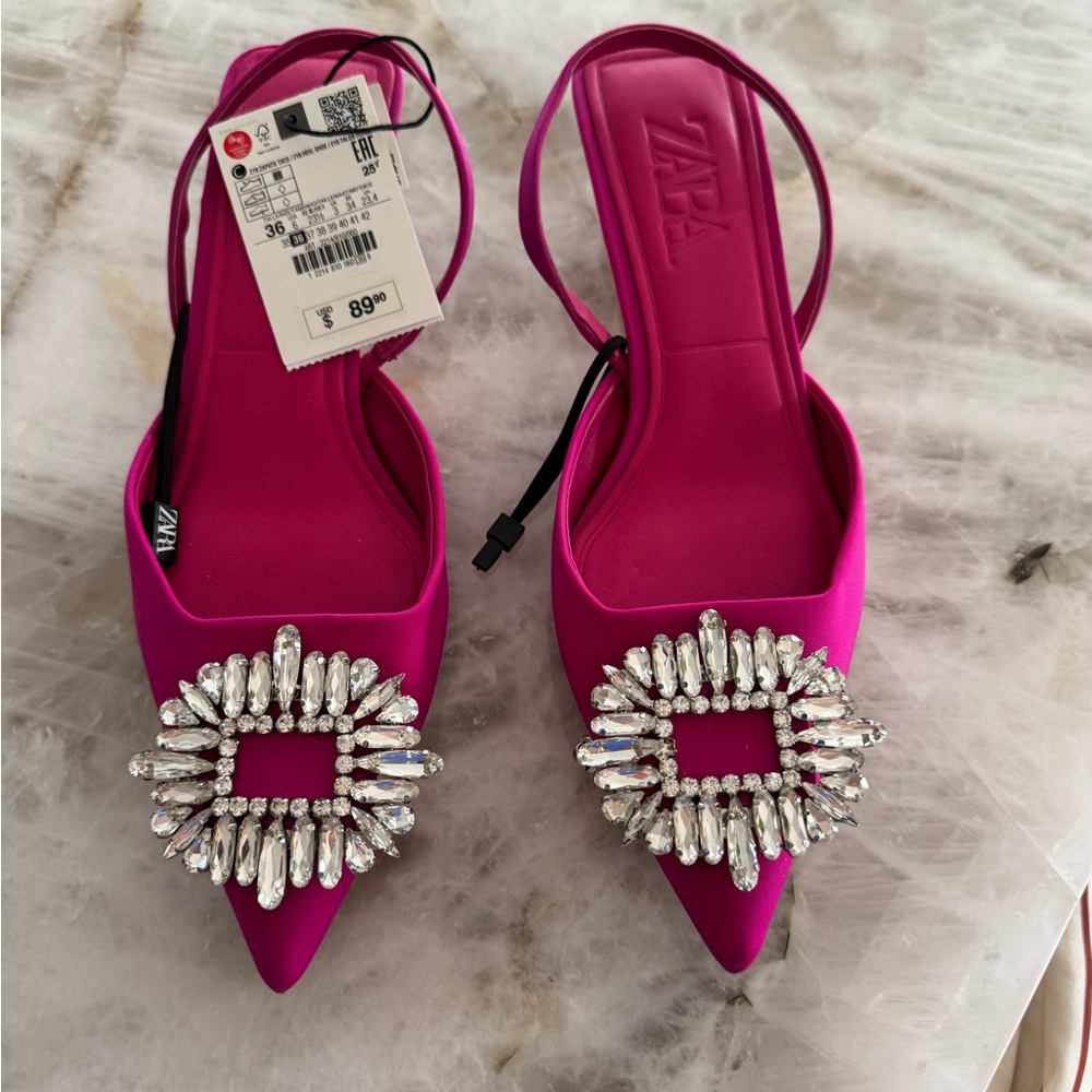 NWT ZARA 2” kitten slingback heel Fuchsia.